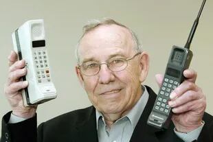Rudy Krolopp, el diseñador del primer teléfono de Motorola, el DynaTAC 8000x