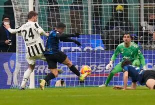 Llega Alexis Sánchez y marca el gol del título de Inter