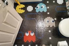 Con piso de Pac-Man o ambientación lunar, cómo son los baños más raros de mundo