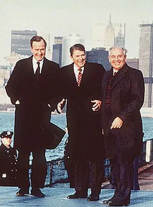 Diciembre de 1988. George Bush, Ronald Reagan y Mikhail Gorbachov, en Nueva York
