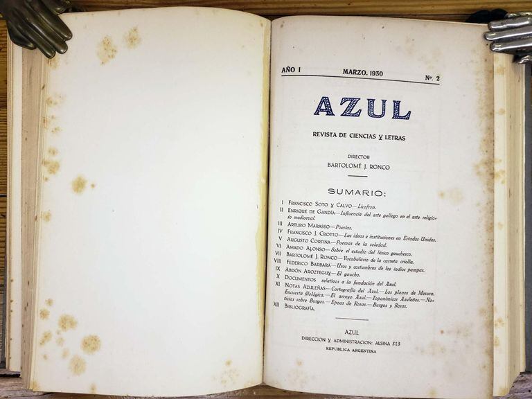 Ejemplar de la revista Azul, dirigida por Bartolomé J. Ronco. Se editaron 11 números, hasta 1931.