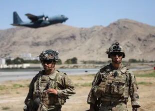 El aeropuerto de Afganistán, antes de las explosiones