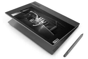 La Lenovo Thinkbook Plus lleva una pantalla de tinta electrónica en la tapa de la notebook
