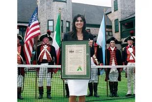 En 2006, camino a los 40 años, Sabatini ingresó en el Salón de la Fama del tenis, en Newport. Sólo ella y Guillermo Vilas son los argentinos allí galardonados
