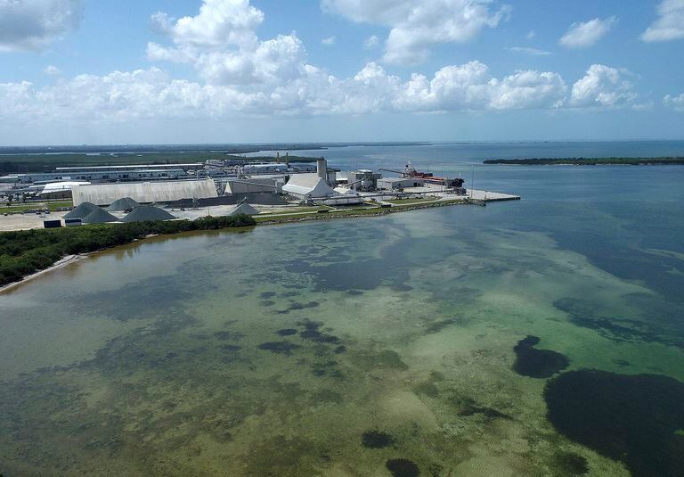 Florida enfrenta una inminente catástrofe ambiental por un derrame de
