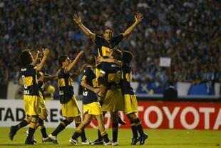 Boca le ganó a Gremio en 2007 con pantalones amarillos; ese día, conquistó su sexta Copa Libertadores