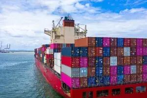 Por el desplome de las exportaciones, 2023 cerró con un déficit comercial de US$6926 millones