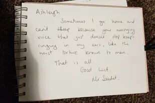 Viral: el ofensivo mensaje que un profesor le dejó a su alumna en un cuaderno