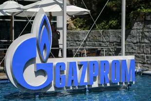 El logo de Gazprom en un estadio alemán. Photo: Patrick Seeger/dpa