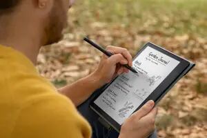 Amazon presentó una tableta de tinta electrónica para leer y escribir a mano alzada