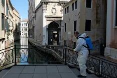 Antes asfixiada por los turistas, Venecia ahora agoniza por su ausencia