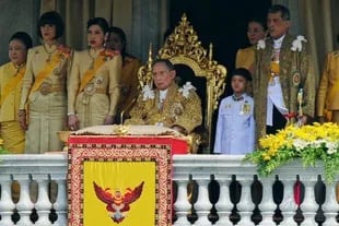 La posición central de la monarquía en el orden político de Tailandia hace que la sucesión sea una cuestión delicada