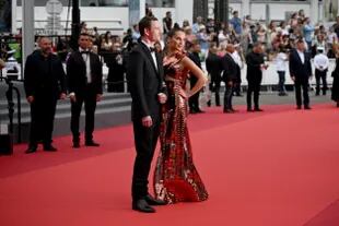 Michael Fassbender dan Alicia Vikander berparade bersama dalam presentasi serial Irma Vep, yang dibuat oleh sutradara Prancis Olivier Assayas, yang dibintangi oleh Vikander