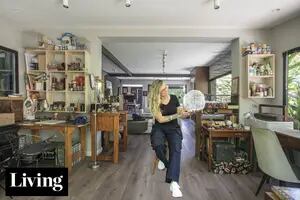 La casa-taller abierta al verde de una artista y joyera que volvió a Tigre, su lugar de siempre