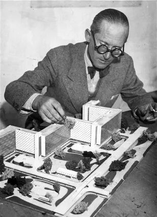 Le Corbusier tuvi intentos casi maníacos por definir el trazado porteño, cuando visitó la ciudad en 1929