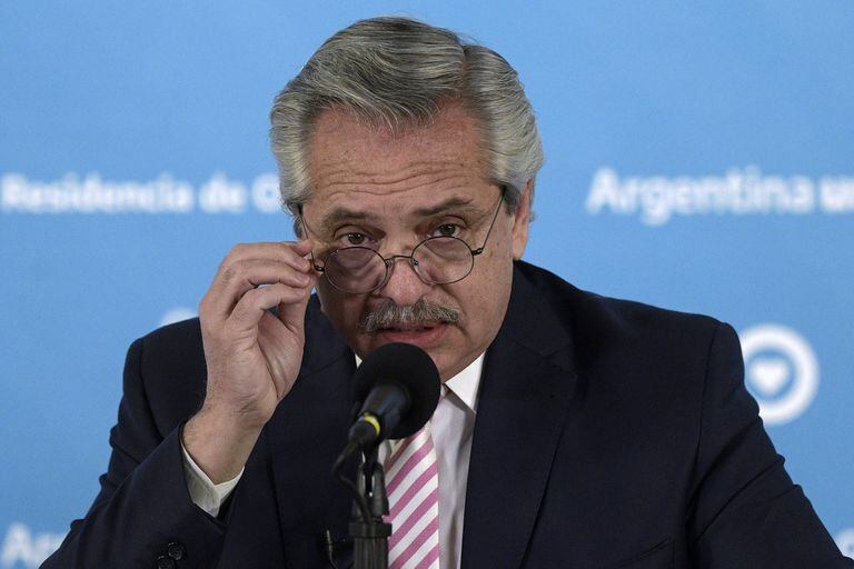 Fernández reclamará ante la ONU por la deuda con el FMI, con críticas Macri