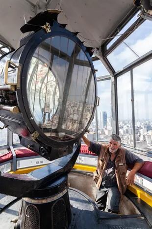 El faro del Palacio Barolo recuperó su luz en 2010,luego del  trabajo del arquitecto Fernando Carral
