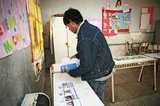 Hay argentinos que podrían llegar a votar hasta seis veces este año