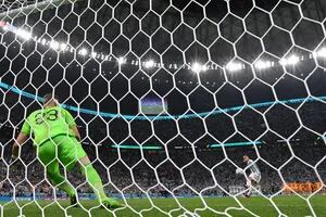 El penal de Lautaro Martínez que le dio a Argentina el pase a las semifinales del Mundial