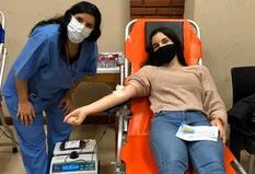 Cuarentena: los jóvenes que convocan a donar sangre en escuelas y salones