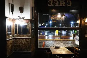Van a reabrir el bar notable donde se reencontraron Jorge Luis Borges y Ernesto Sabato