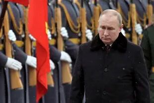 El presidente ruso Vladimir Putin en una ceremonia patria  en Moscú el 23 de febrero del 2022. (Alexei Nikolsky, Kremlin Pool Photo via AP)