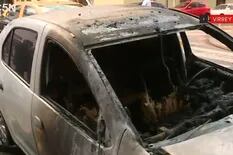 Almagro: nuevo ataque de quemacoches contra un auto al que acusaron de Uber