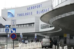 Evacuaron seis aeropuertos en Francia por amenazas de atentado
