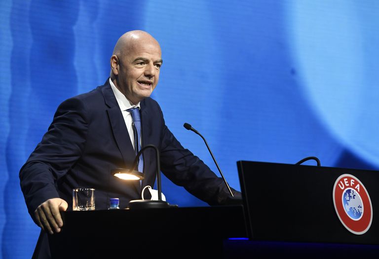 El presidente de la FIFA Gianni Infantino durante el congreso de la UEFA en Montreux, Suiza, el martes 20 de abril de 2021. (Richard Juilliart/UEFA vía AP)