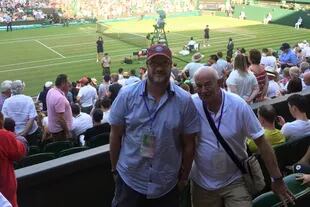 Lucas junto a su padre, en Wimbledon.