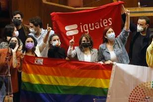 Tras años de debate, el Congreso de Chile aprobó el matrimonio igualitario