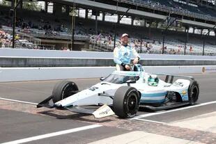 Agustín Canapino y el auto N°78 con los colores de la bandera argentina: un homenaje para los campeones de los mundiales de 1978, 1986 y 2022