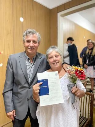 Después de 34 años juntos decidieron que era el momento de pasar por el registro civil.