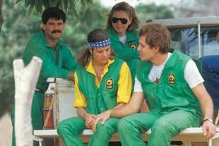 En 1985, en Senegal, durante una parada del famoso rally París-Dakar, del que participaron juntos