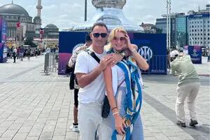 El divertido paseo de Diego Latorre y Yanina en Estambul que incluyó el sándwich de pescado más famoso