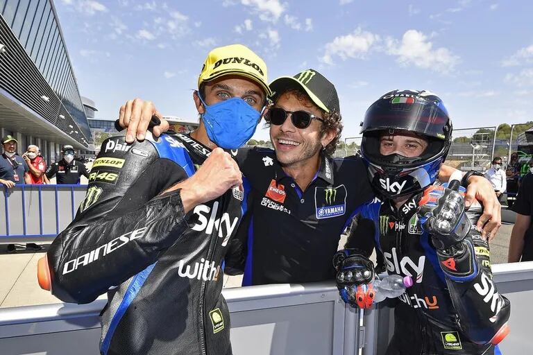 MotoGP en Argentina: Valentino Rossi, querido por la afición y… por los pilotos a los que ayuda