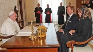 El Papa recibió a la reina Máxima en la primera visita de Estado de los monarcas de Holanda