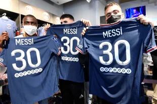 Los hinchas de PSG, felices con la nueva camiseta de Messi