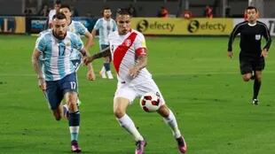 Paolo Guerrero es la gran apuesta peruana para el duelo ante Argentina