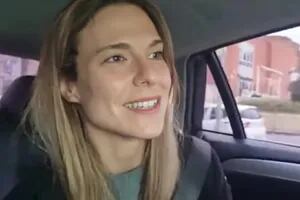 El hilarante video de la actriz de doblaje detrás del GPS de Google Maps