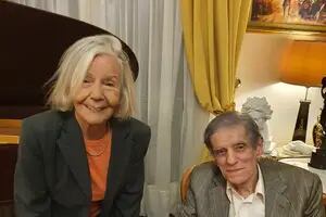Festejo, empanadas y brindis por los lúcidos 92 años de Juan José Sebreli