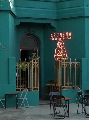 Apu Nena en su nueva ubicación - y más grande- en Chacarita