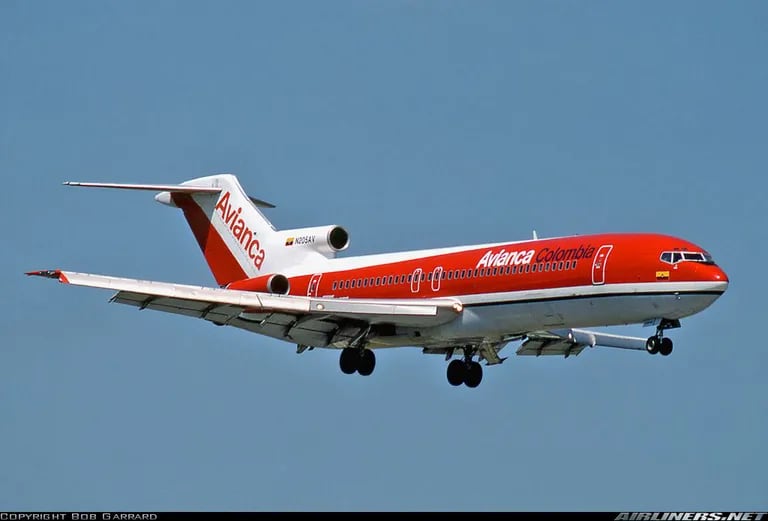 Un avión que volaba de Bogotá a Londres tuvo que realizar un aterrizaje de emergencia en una isla en medio del Atlántico