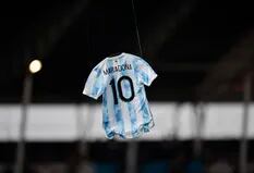 Así fue el homenaje a Maradona en el minuto 10 de Racing-Defensa y Justicia en la víspera del 30/10