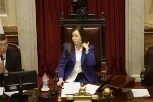 Villarruel busca alternativas para sostener el DNU de Milei en el Senado