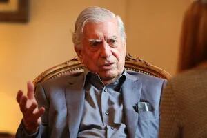 Mario Vargas Llosa: "No se le pueden pedir al pueblo argentino más sacrificios"
