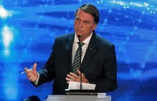 Brasils president og gjenvalgskandidat Jair Bolsonaro (PL) deltar i en presidentdebatt i forkant av stortingsvalget 2. oktober på TV-nettverket Bandirandes, 28. august 2022, i Sao Paulo, Brasil.