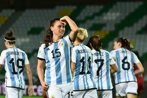 La selección goleó 5-0 a Uruguay: baile en el vestuario, la "mesura" del DT y el partidazo que viene