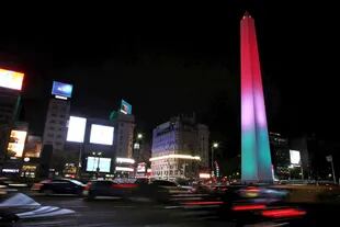 El Obelisco se iluminó con los colores de México