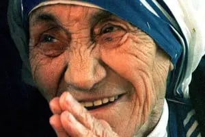 Uno por uno, los hechos que convirtieron en santa a la Madre Teresa de Calcuta